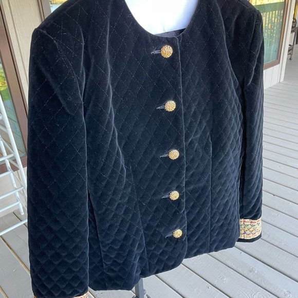 Talbot Black Quilted Velvet Jacket with Embroidered Cuffs - Picture 7 of 9